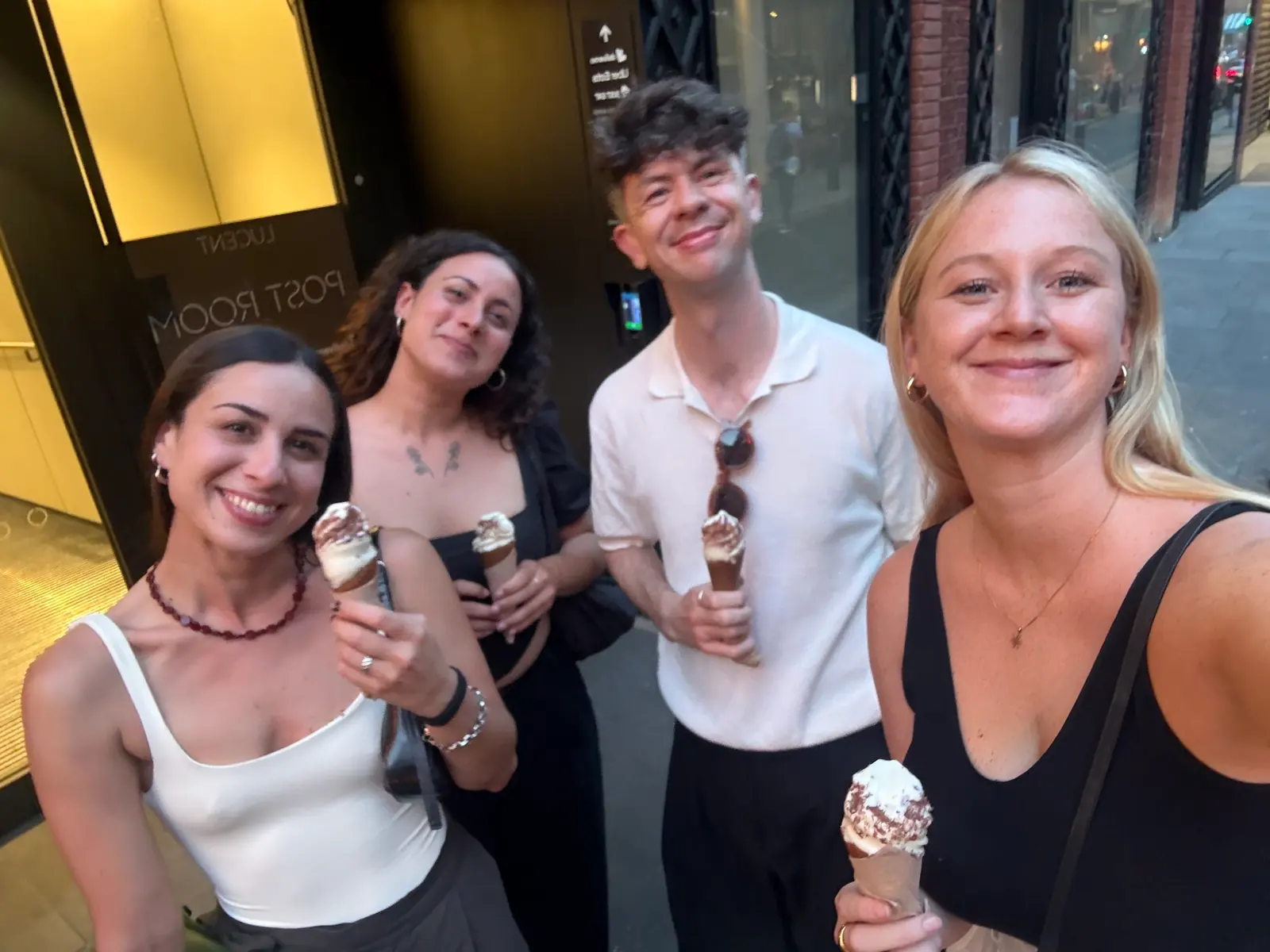 Members of the Brandbeet team together